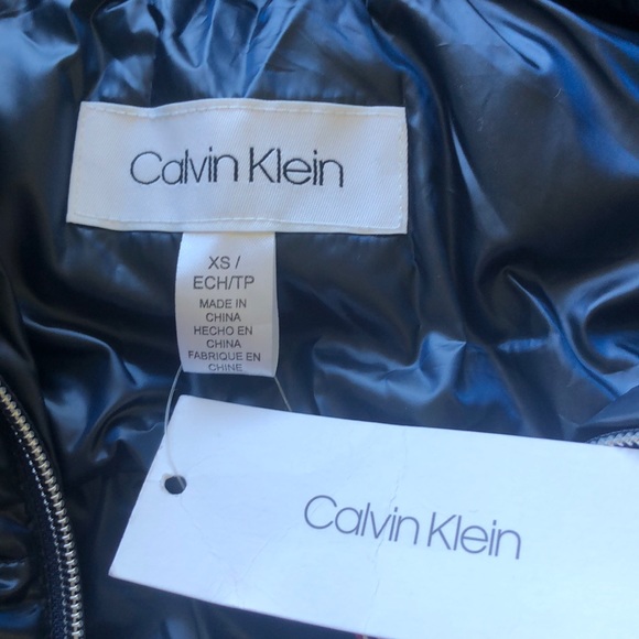 Calvin Klein women’s blue bubble jacket - Picture 5 of 5
